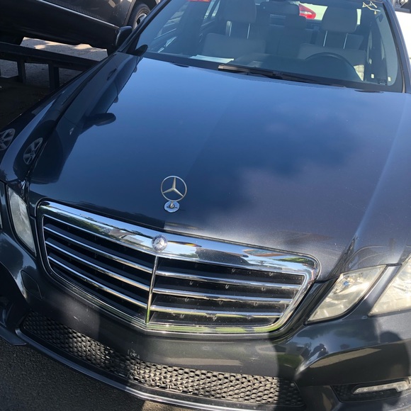 Meet your Posher, Leslie - Picture 1 of 1